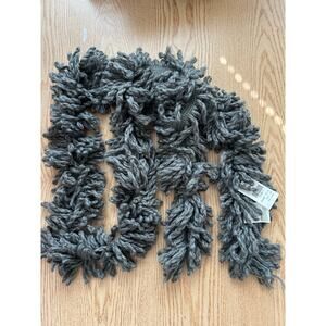 New Women’s Claire’s Winter ❄️ Scarf 🧣 Gray Silver